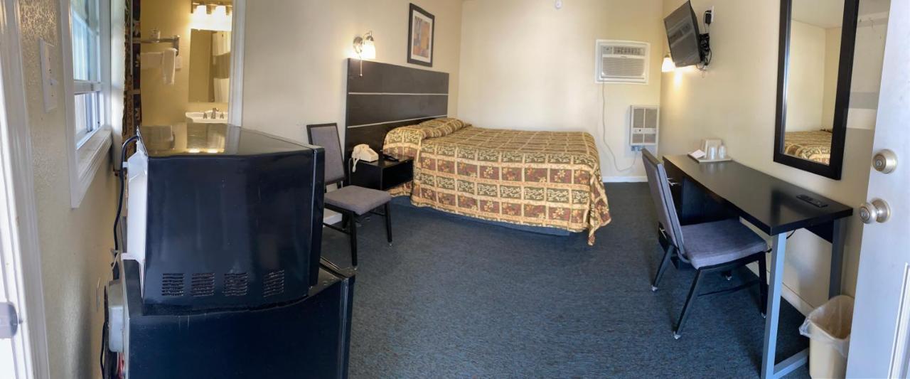 Penn Amish Motel Denver Екстериор снимка